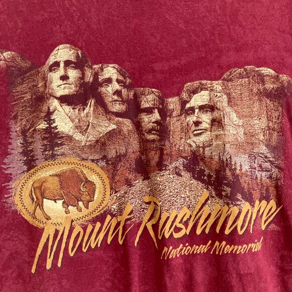 Mount Rushmore National Park Maroon AOP Graphic T shirt Size Medium Destination - Picture 7 of 16